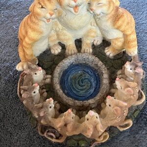Charming Animal Circle Figurine - Tan and Cream Cats and Mice summit accents.